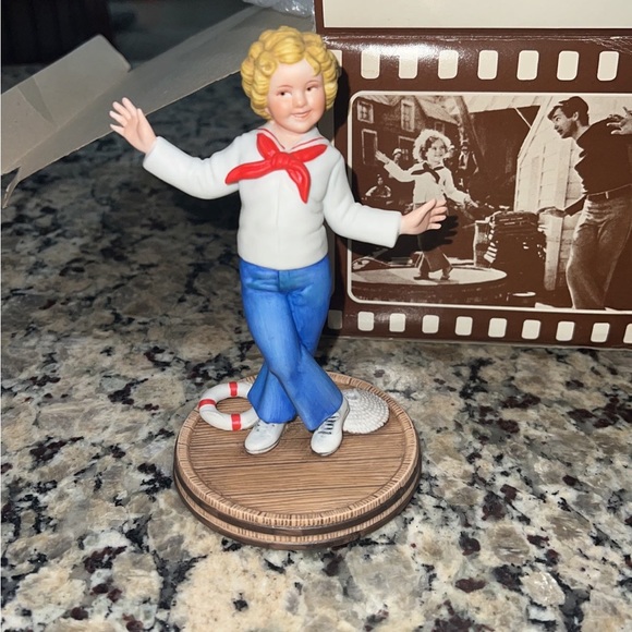 New Shirley Temple Classics “Captain January” - Picture 2 of 7